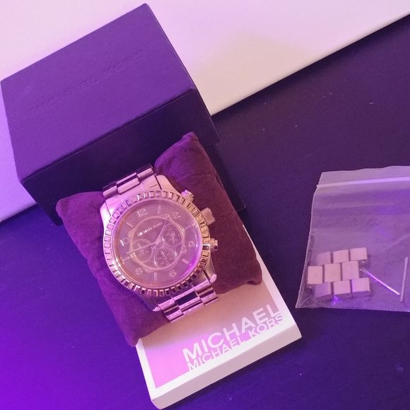 Gold MICHAEL Michael Kors Watch - Picture 2 of 3